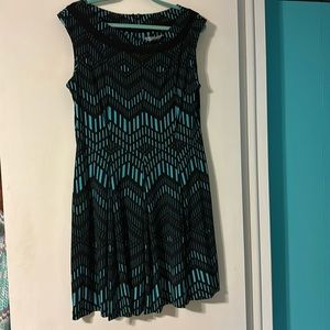 Women’s black and seafoam green sleeveless dress, with geometric pattern 16Petit
